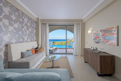 Deluxe Junior Suite Side Sea View with Personal Pool