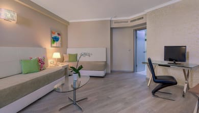 Superior Family Suite Sea View