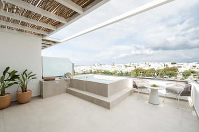 Honeymoon Suite with Plunge Pool & Sea View