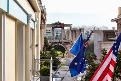 AVA Hotel & Suites Athens - Image 2