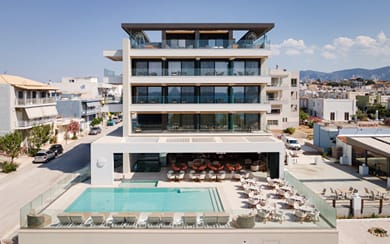 Avant Blue Boutique Hotel - Image 2