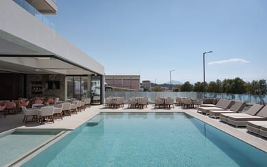 Avant Blue Boutique Hotel - Image 3