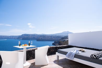 Premier Suite with Hot Tub and Panoramic Volcano View