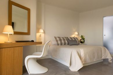 Deluxe Room with Caldera and Sunset view