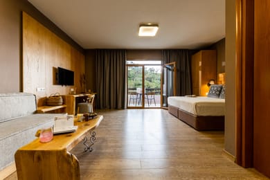 Superior Suite with partial Sea View