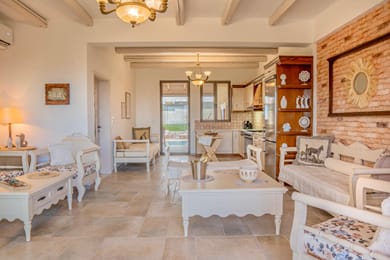 Avelia Luxury Villa - Image 4