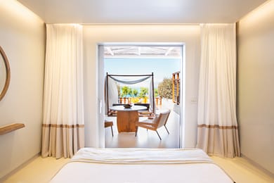 Sea View Suite with Outdoor Hot Tub & Day Bed