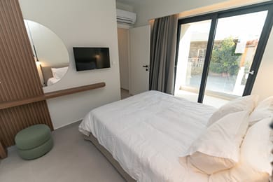 Three Bedroom Maisonette with Outdoor Hot Tub