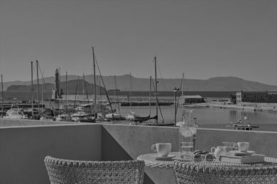 Avra Apartments Venetian Harbour - Image 5