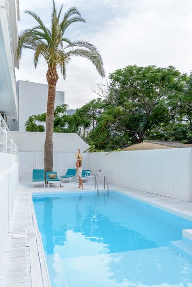 Azure Mare Hotel - Image 5