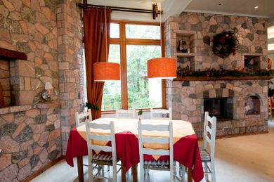 To Balconi tis Agorianis - Image 3