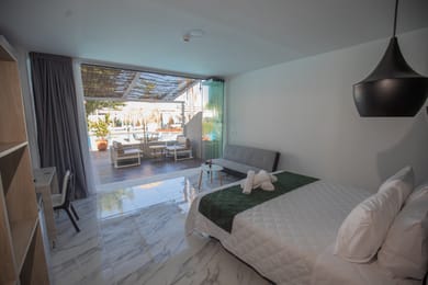 Junior Suite | Pool View