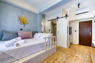 Bastion KING or QUEEN | Premium Apartment