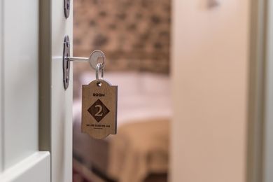 R2 Double Room ( King size bed & private garden balcony)