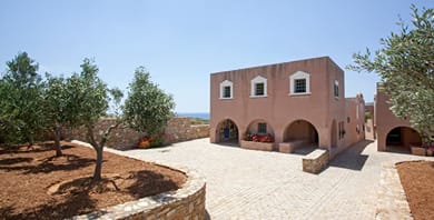 Beachfront Majestic Villa - Image 2