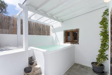 One Bedroom Apartment with Sea View - Lyra