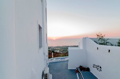 Belle Etoile Villas Santorini - Image 4