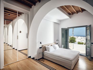 7 Bedroom Villa Nextdoor (3 meters from main hotel - sleeps 19)