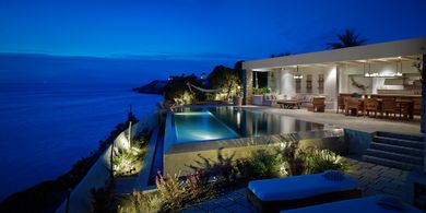 1 Bedroom Waterfront Villa with Private Pool (350 meters from main hotel - sleeps 3)
