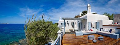 Waterfront Suite with Private Sundeck (350 meters from main hotel - sleeps 3)