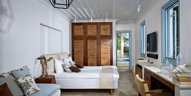 Waterfront Suite with Private Whirlpool (350 meters from main hotel - sleeps 3)