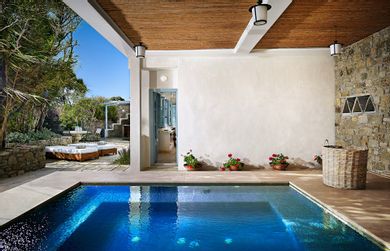 Waterfront Suite with Private Whirlpool (350 meters from main hotel - sleeps 3)