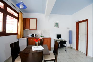 Villa 3 Bedrooms up to 8 person included free car and Private pool