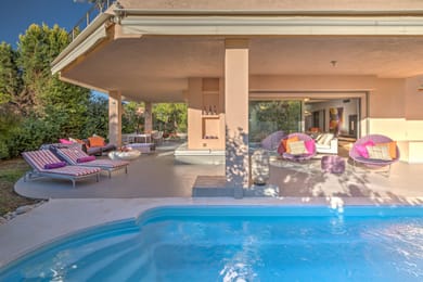 Luxurious Villa Philoxenia | Leoforos Athinon Souniou 38
