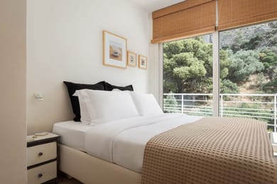 Vouliagmeni Exclusive Residence | Mavroleontos 6 | 16671