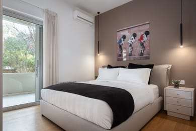 Vouliagmeni Stylish Apartment | Iras 14 | Vouliagmeni 166 71