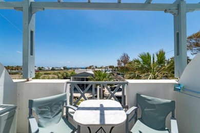 Black Coast Hotel Santorini - Image 5