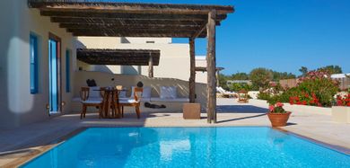 Deluxe Suite with Private Pool & Jacuzzi