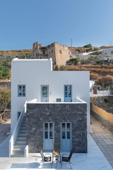 Blackstone Luxury Suites - Image 5