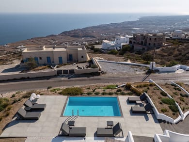 Ble Suites Santorini