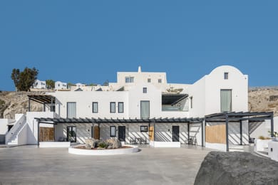Ble Suites Santorini