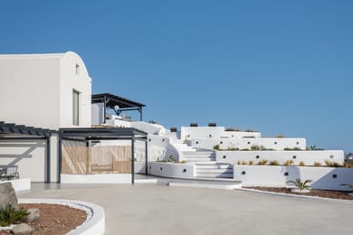 Ble Suites Santorini