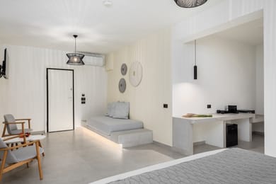 Ble Suites Santorini