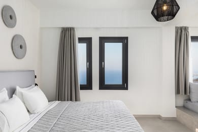 Ble Suites Santorini