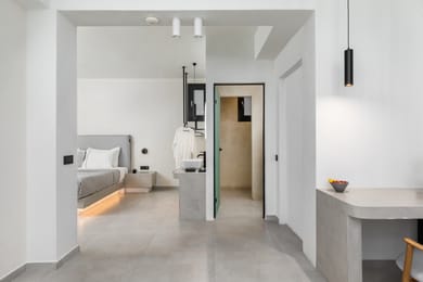 Ble Suites Santorini