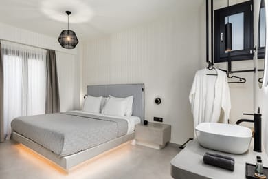 Ble Suites Santorini