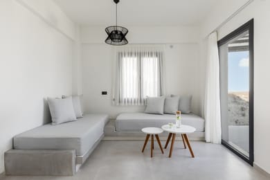 Ble Suites Santorini