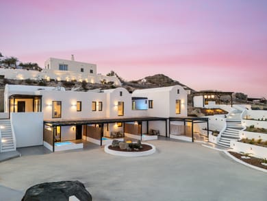 Ble Suites Santorini