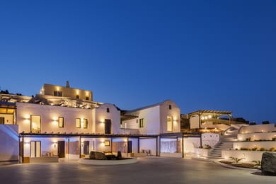 Ble Suites Santorini