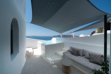 Deluxe Suite with Caldera-Sea View and Private Outdoor Hot Tub