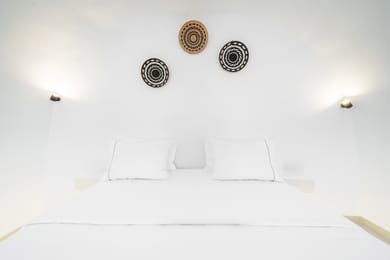 Deluxe Suite with Caldera-Sea View and Private Outdoor Hot Tub