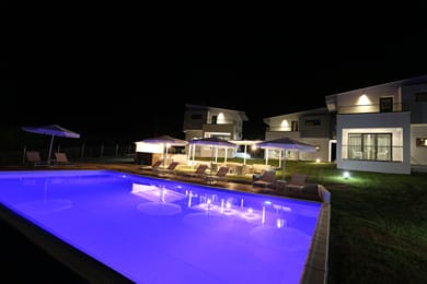 Blue Avenue - Image 7