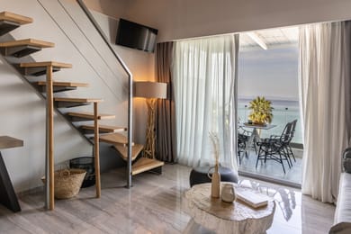 2 Level Suite | Sea View