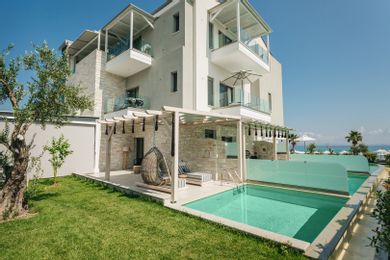 Triple Suite | Private Pool