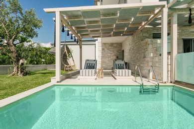Triple Suite | Private Pool