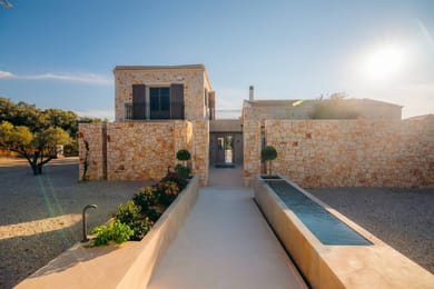 Cyra Villa